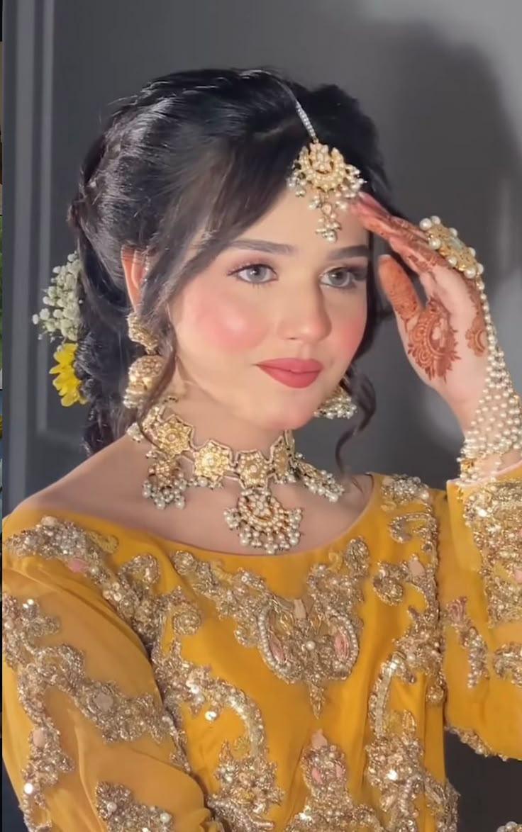 Mehndi Makeup